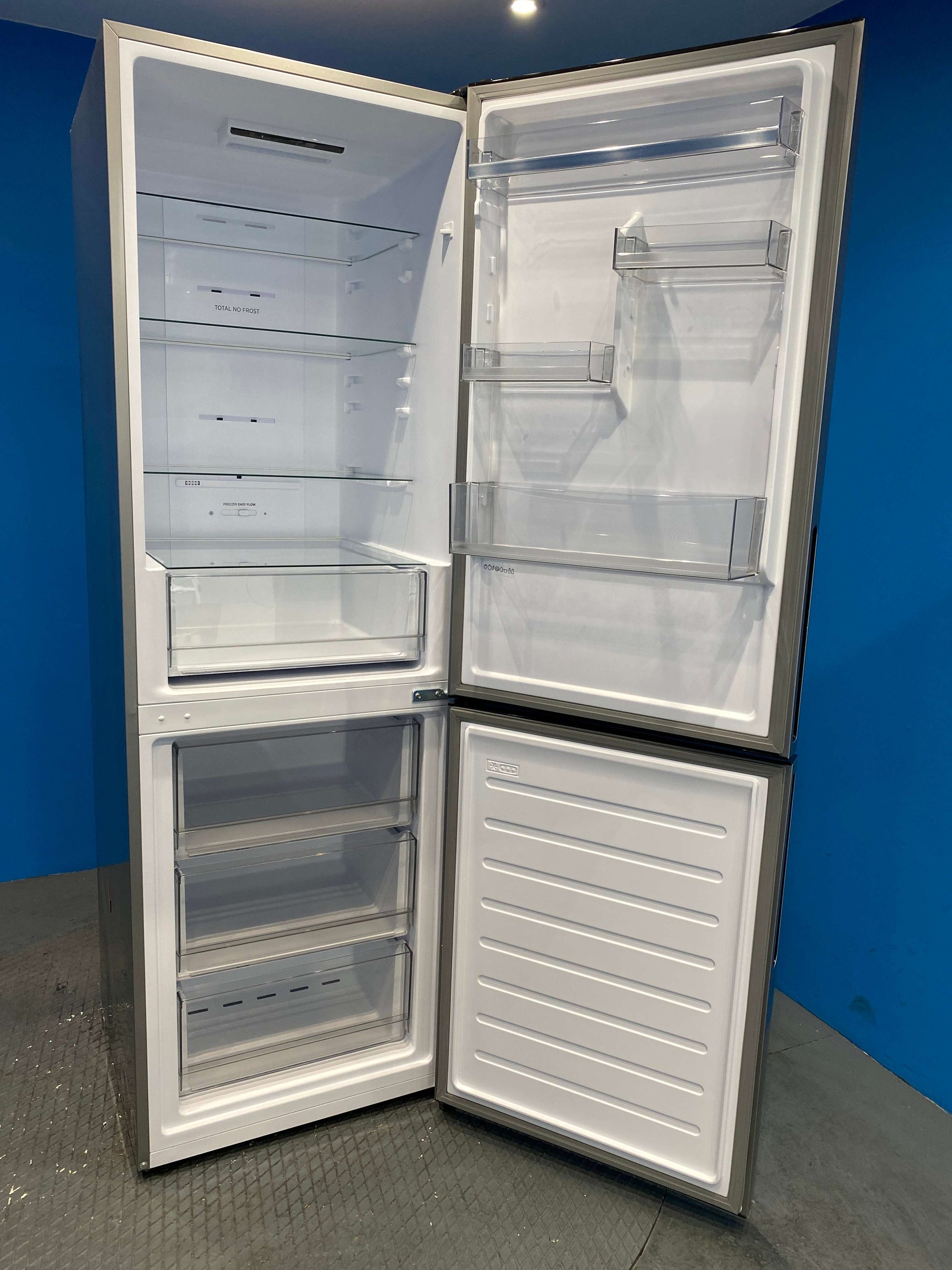 Hoover HOCE3T618FSK Fridge Freezer Combi  60/40 342 Litres - Silver