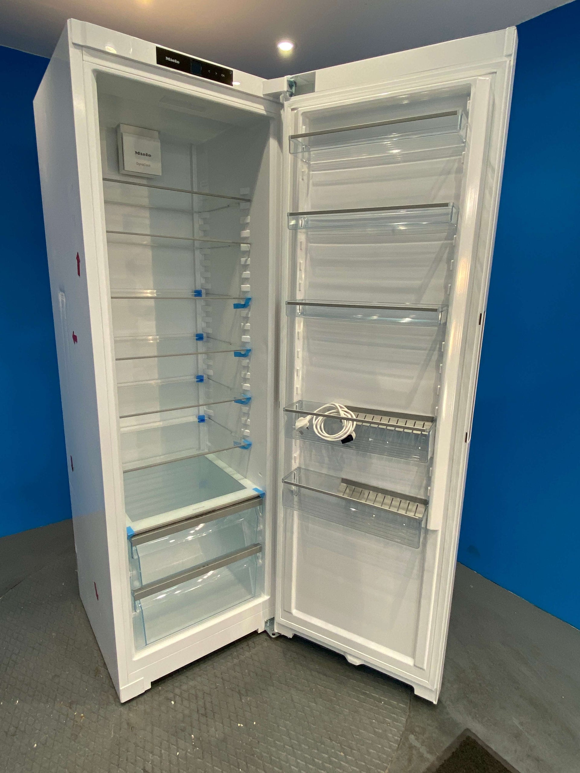 Miele KS4383DD 399 Litre Freestanding Larder Fridge - White