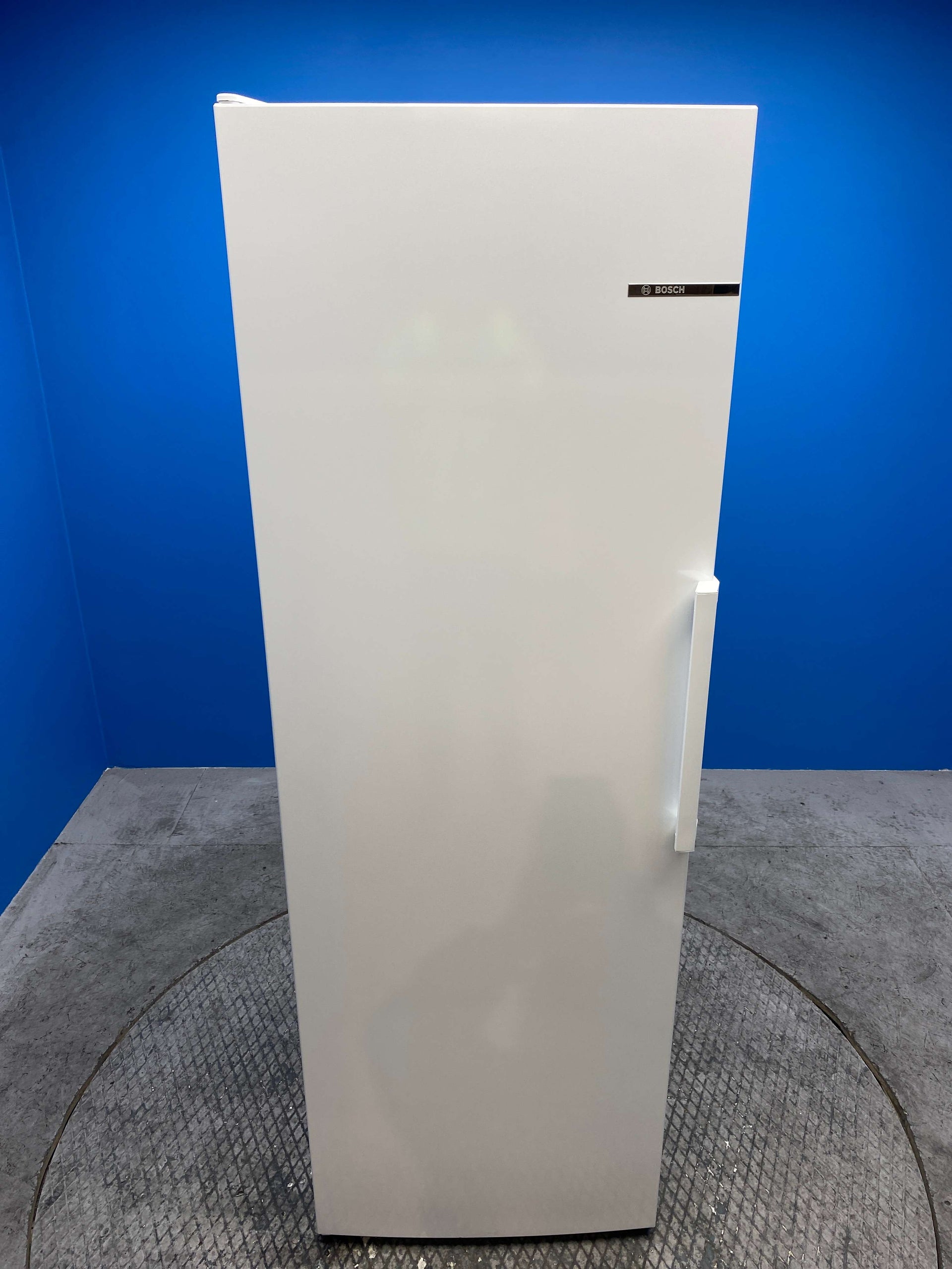 Bosch KSV33VWEPG 324 Litre Frost Free Larder Fridge - White