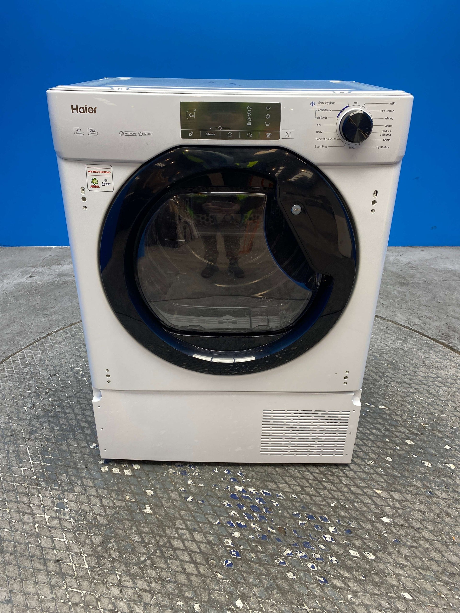 Haier Series 6 HDBIH7A2TBEX Integrated 7kg Heat Pump Tumble Dryer