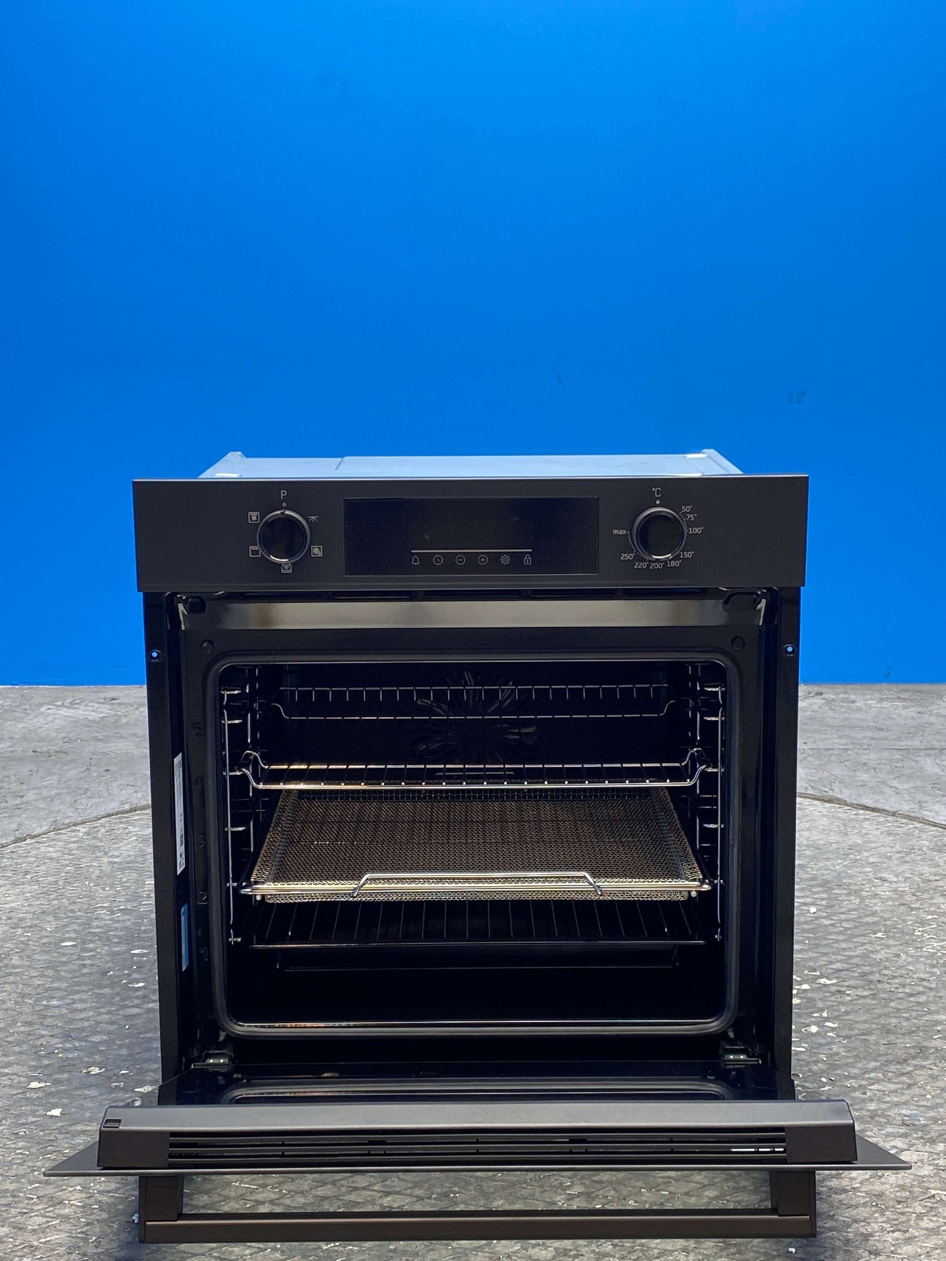 Beko BBIFA12300AC 60cm Built-In AirFry Electric Oven