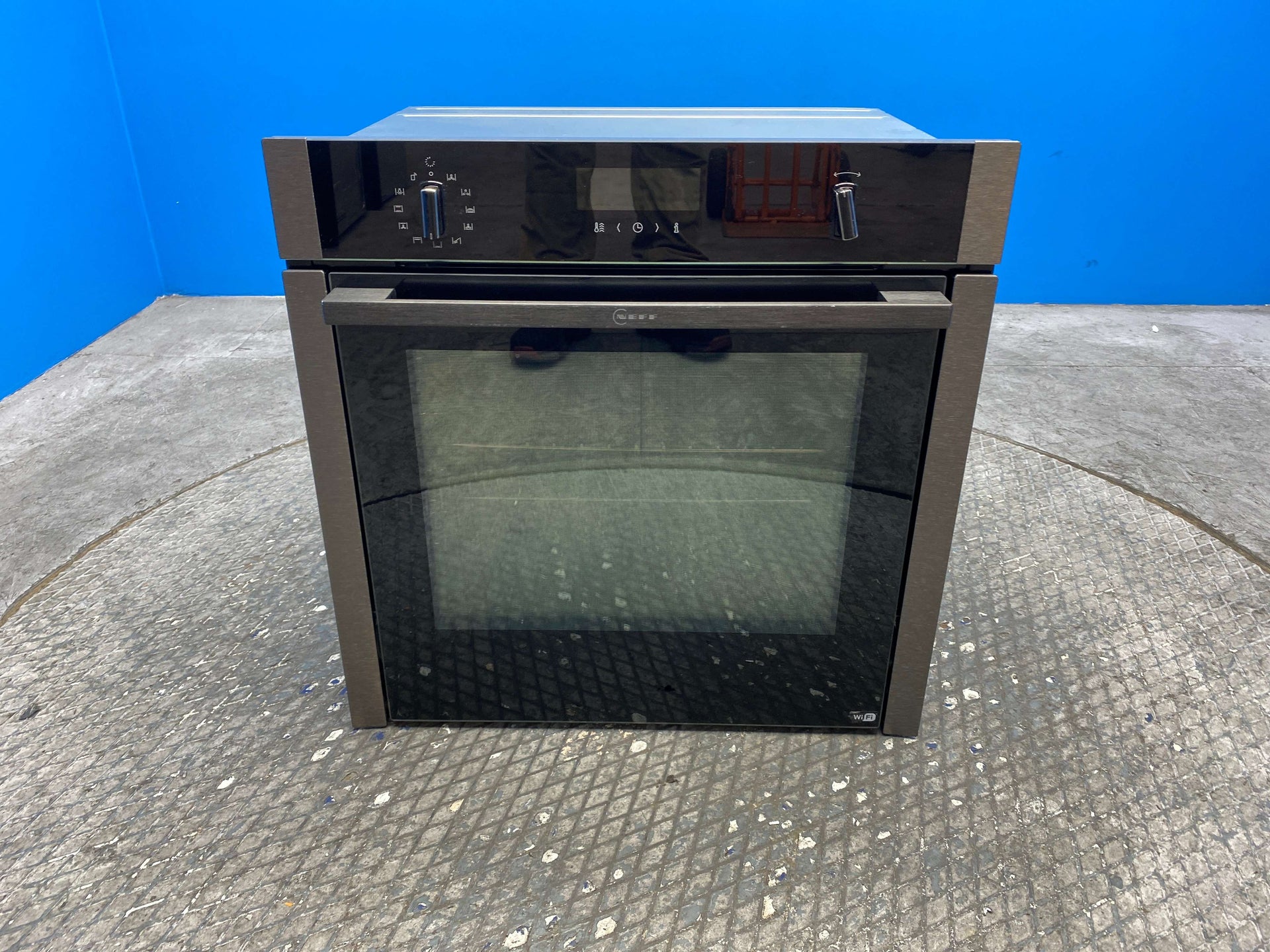 Neff N50 B6ACH7HG0B 71L Built-in Single Electric Oven