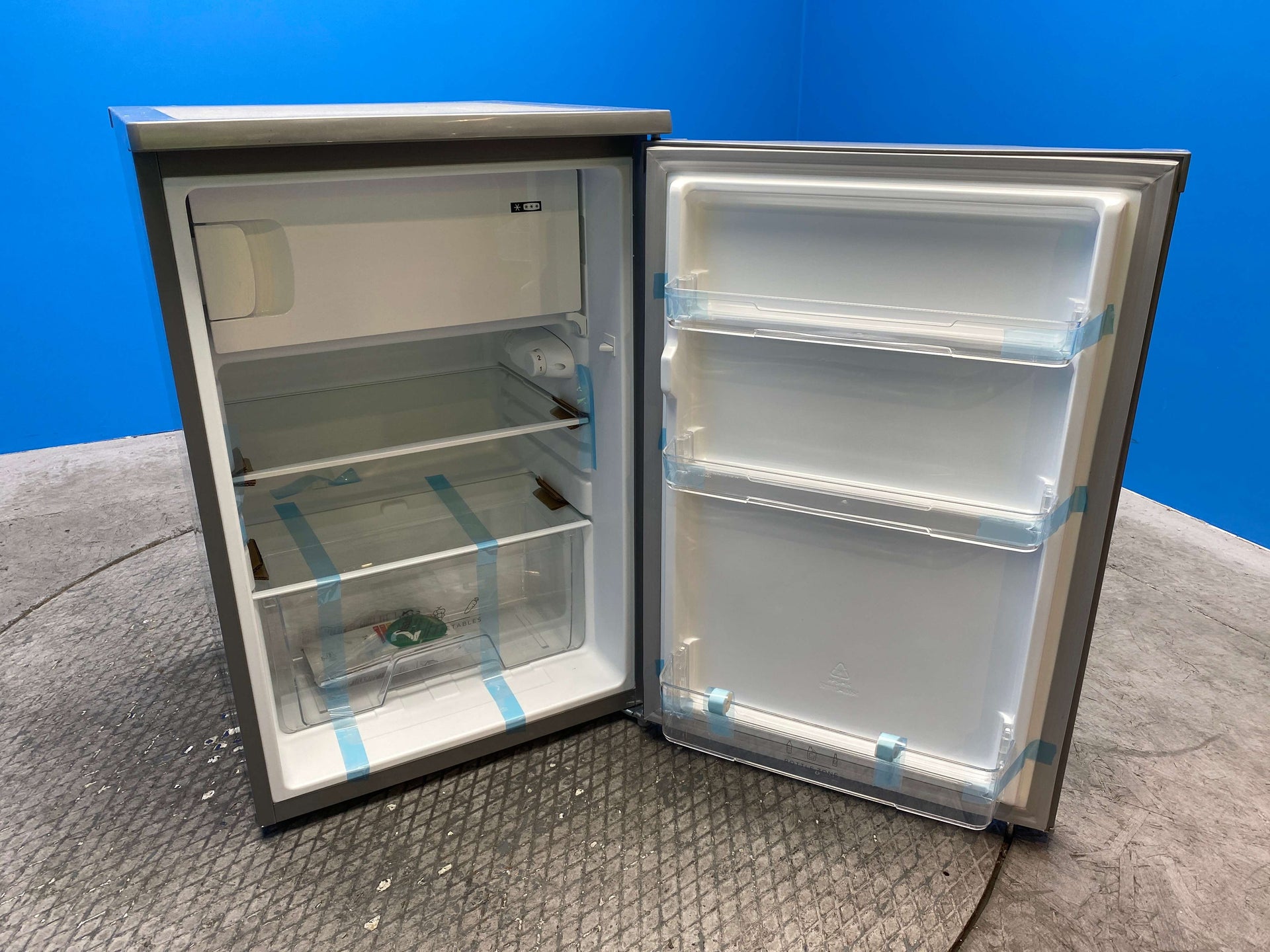 Statesman R155S 113 Litre Under Counter Fridge - Silver