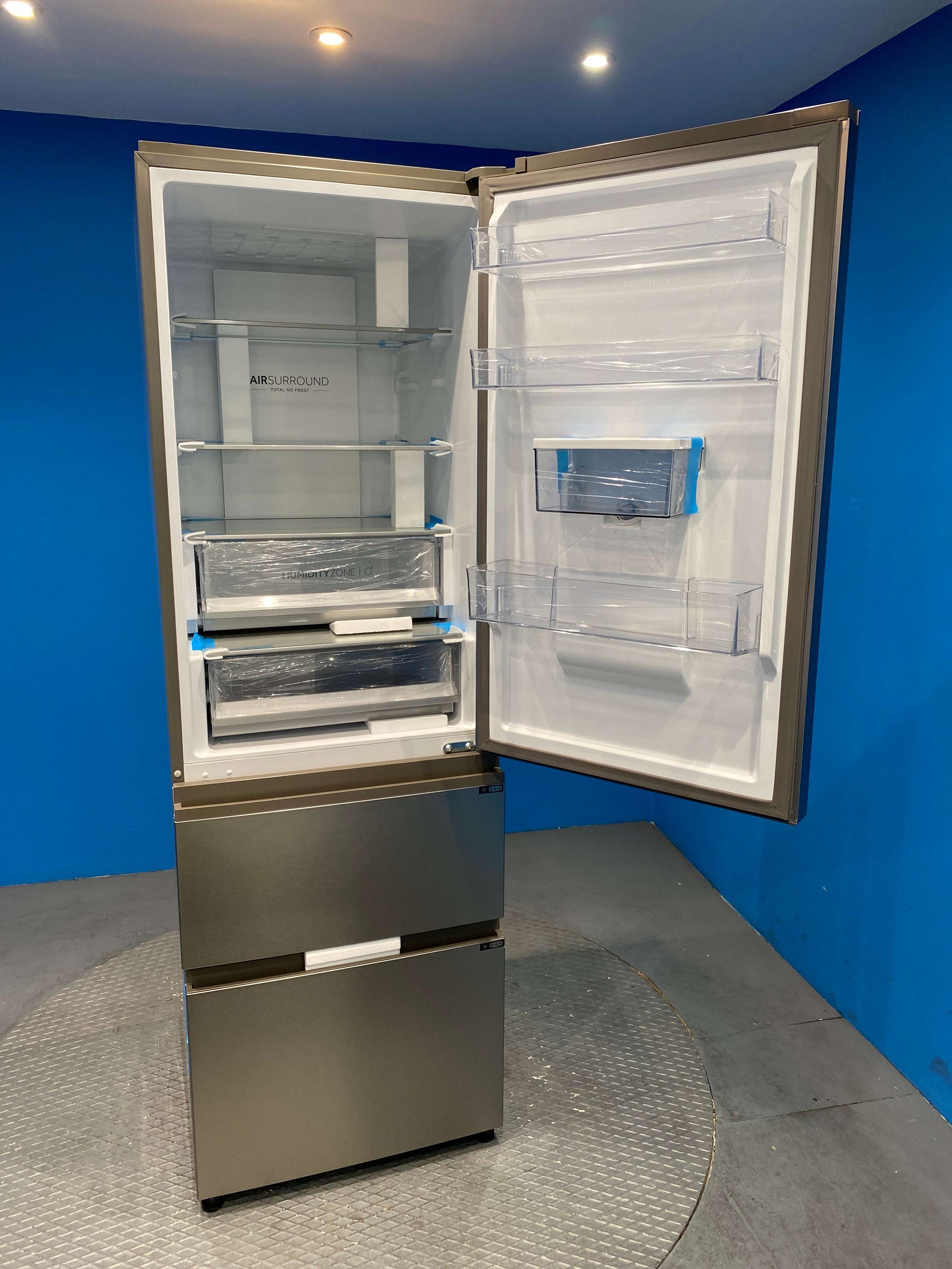 Haier HTW5618EWMG 357 Litre Combi Fridge Freezer - Silver