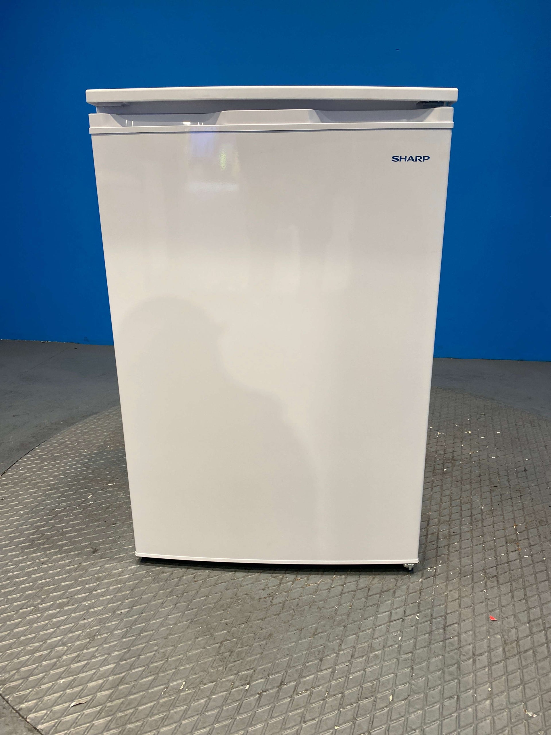 Sharp SJ-UE121M4W-EN 122 Litre Undercounter Fridge - White