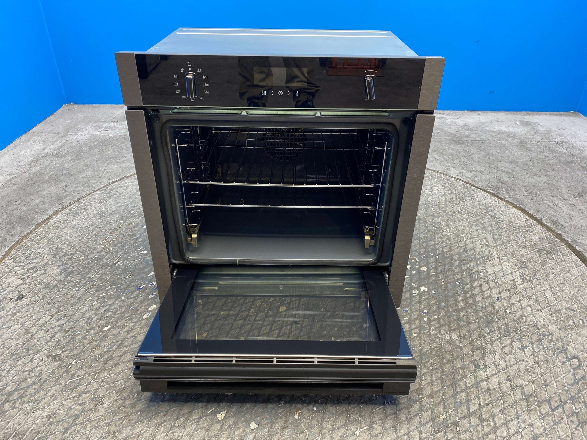 Neff N50 B6ACH7HG0B 71L Built-in Single Electric Oven